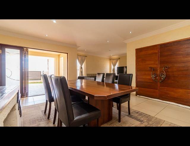 5 BEDROOM HOUSE FOR SALE IN MAHUBE VALLEY